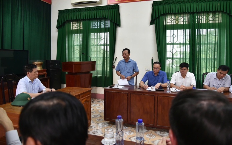 Chùm ảnh: Phó Thủ tướng Hồ Đức Phớc chỉ đạo cứu nạn cứu hộ vụ sập cầu Phong Châu, Phú Thọ