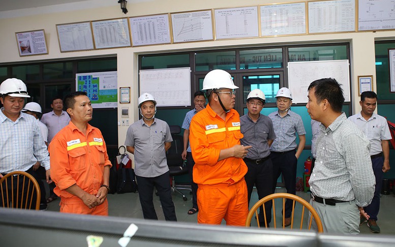 EVNNPT cơ bản hoàn thành khắc phục sự cố lưới điện cao áp