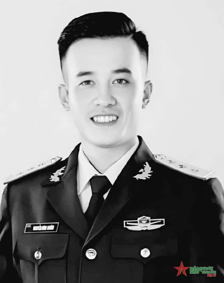 Chủ tịch nước truy tặng Huân chương Bảo vệ Tổ quốc hạng Ba cho quân nhân hy sinh khi chống bão số 3- Ảnh 1.