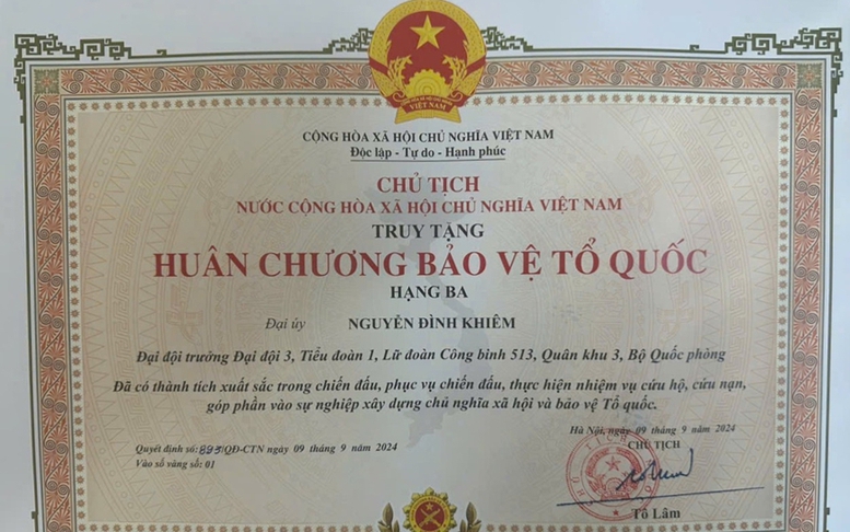 Chủ tịch nước truy tặng Huân chương Bảo vệ Tổ quốc hạng Ba cho quân nhân hy sinh khi chống bão số 3