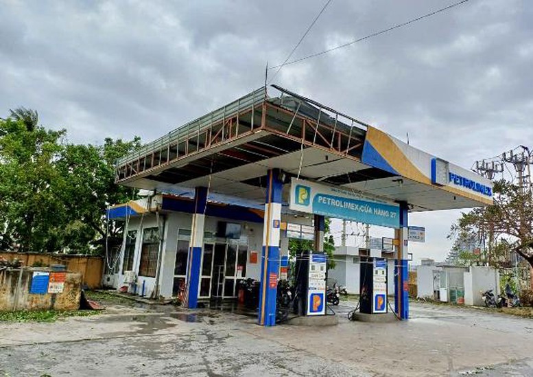 Petrolimex khẩn trương khắc phục thiệt hại, bảo đảm phục vụ người dân sau bão Yagi- Ảnh 5.
