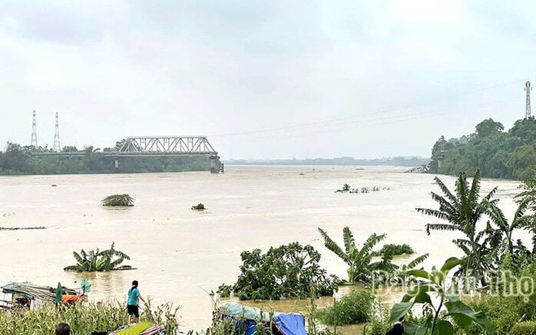 Thủ tướng chỉ đạo tập trung khắc phục sự cố sập cầu Phong Châu, ứng phó, khắc phục hậu quả mưa lũ, sạt lở