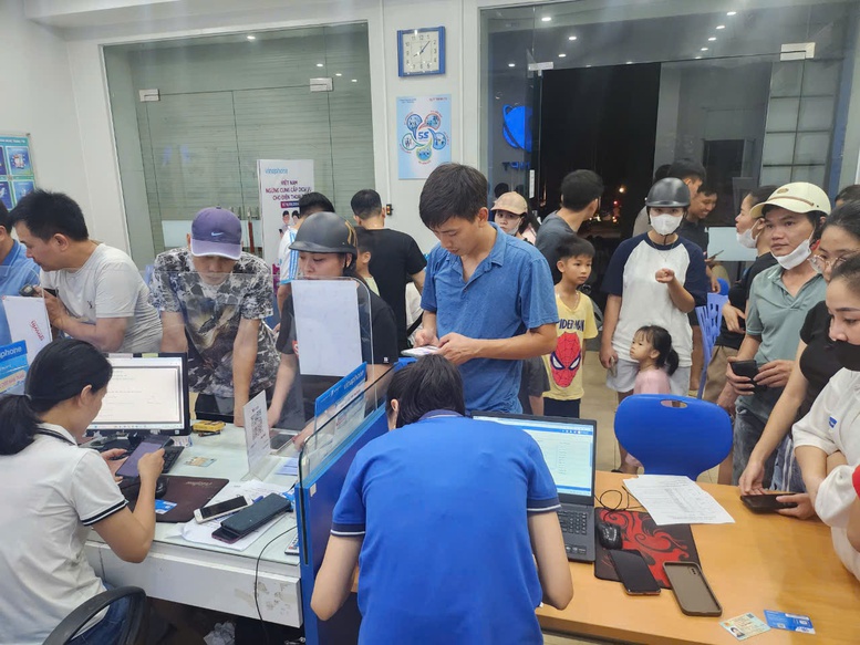 VinaPhone nhanh chóng đảm bảo liên lạc sau bão- Ảnh 1.
