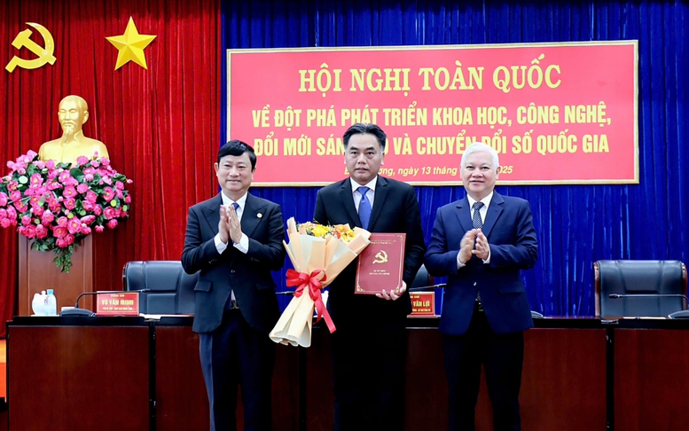 Công bố Quyết định của Ban Bí thư chuẩn y ông Nguyễn Lộc Hà giữ chức Phó Bí thư Tỉnh ủy Bình Dương