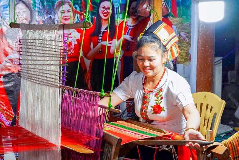 Ưu tiên kiểm kê di sản văn hóa có nguy cơ bị hủy hoại, xuống cấp nghiêm trọng- Ảnh 1.