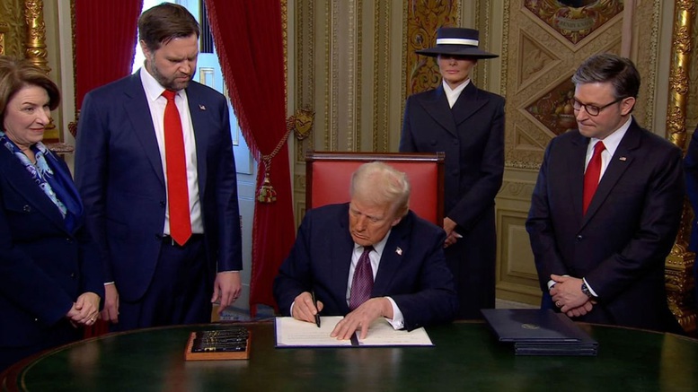 Ông Donald Trump chính thức trở thành Tổng thống thứ 47 của nước Mỹ- Ảnh 3. Ông Donald Trump chính thức trở thành Tổng thống thứ 47 của nước Mỹ- Ảnh 3.