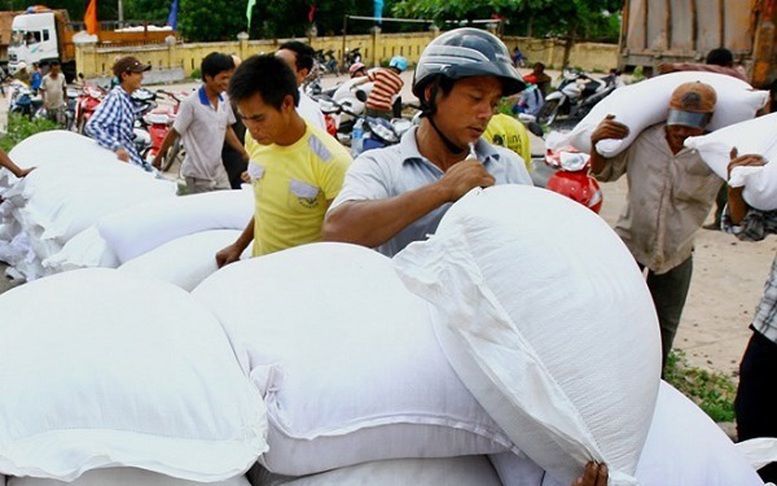 Hỗ trợ gạo cho tỉnh Sóc Trăng dịp Tết Nguyên đán Ất Tỵ