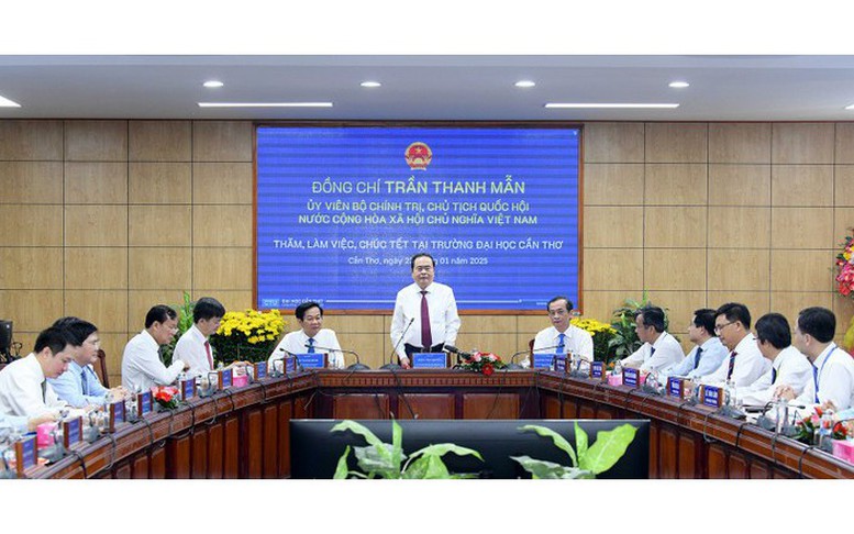 Chủ tịch Quốc hội Trần Thanh Mẫn làm việc với Trường Đại học Cần Thơ