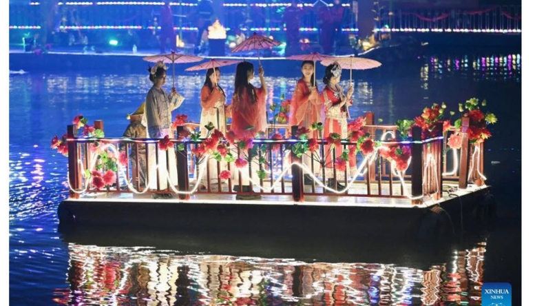 Trung Quốc tưng bừng đón Tết Nguyên đán