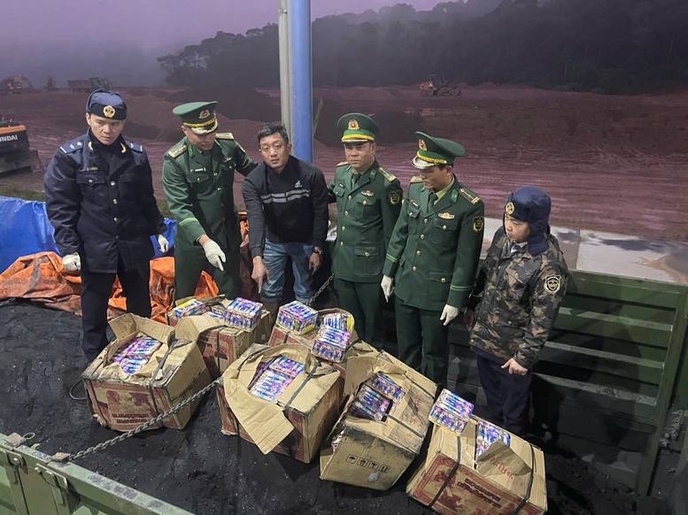 Tập trung cao điểm ngăn chặn mua bán, sử dụng pháo nổ trái phép- Ảnh 1.