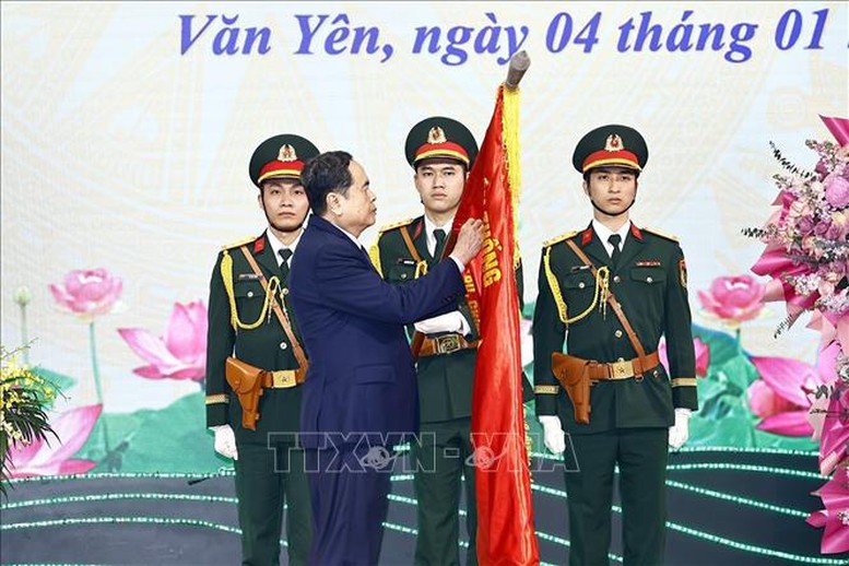 Chủ tịch Quốc hội dự lễ công bố huyện Văn Yên đạt chuẩn nông thôn mới- Ảnh 1.