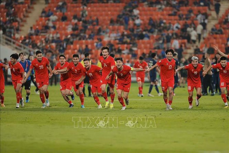 AFF Cup 2024: VIỆT NAM ĐỨNG TRÊN ĐỈNH CAO ĐÔNG NAM Á!!!- Ảnh 2.