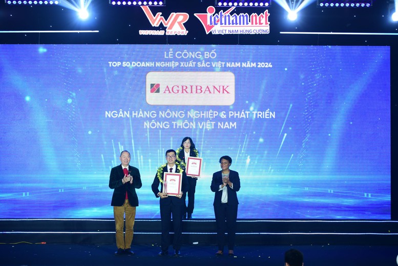 Agribank - TOP10 Doanh nghiệp lớn nhất Việt Nam năm 2024- Ảnh 1.