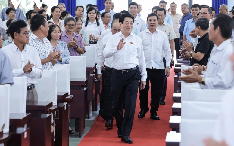 Chủ tịch nước Lương Cường tiếp xúc cử tri TPHCM