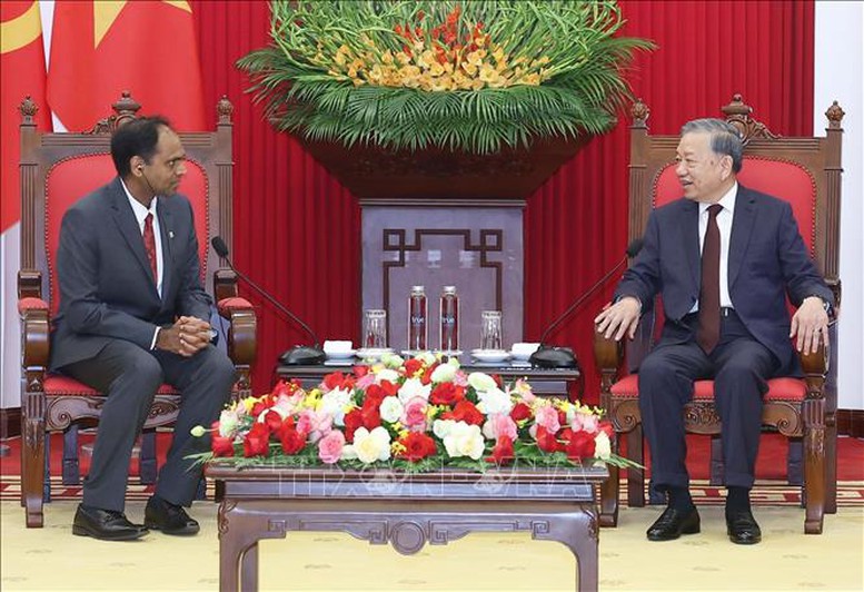 Tổng Bí thư Tô Lâm tiếp ông Sandeep Bharathi, Chủ tịch Tập đoàn Marvell toàn cầu, Hoa Kỳ - Ảnh: TTXVN