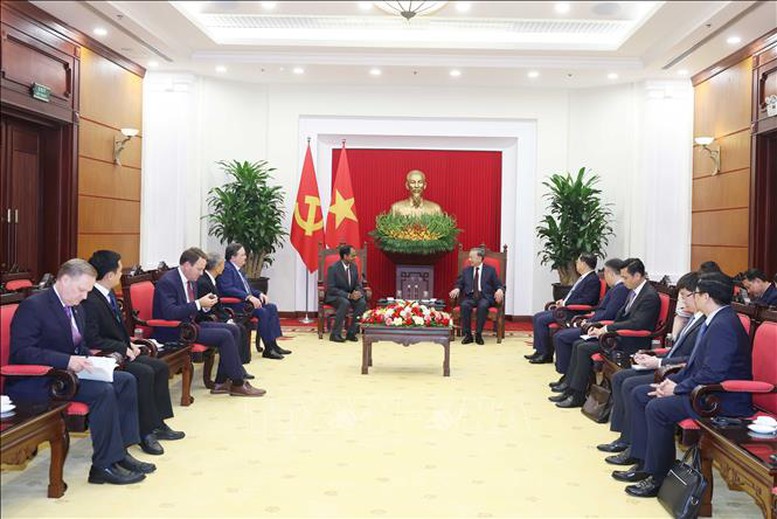 Tổng Bí thư Tô Lâm tiếp ông Sandeep Bharathi, Chủ tịch Tập đoàn Marvell toàn cầu, Hoa Kỳ - Ảnh: TTXVN