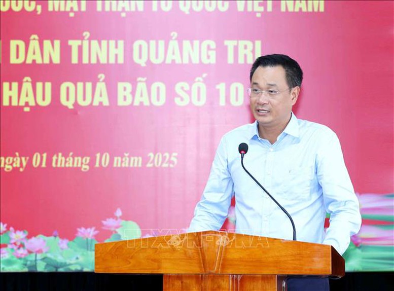 Thường trực Ban Bí thư thăm, động viên, trao hỗ trợ tỉnh Quảng Trị khắc phục hậu quả bão số 10- Ảnh 4.