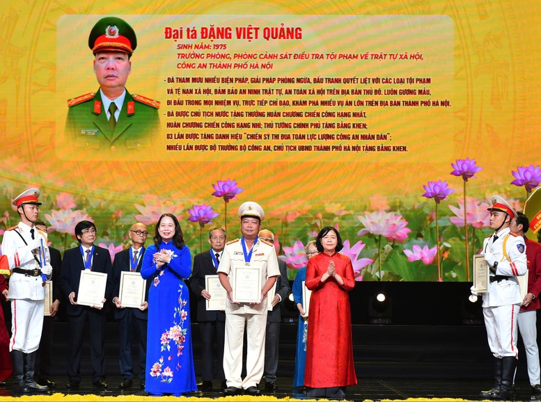 Thủ tướng: Để Hà Nội là nơi 'phát sáng nhân tài; khai phóng trí tuệ; lan tỏa nhân văn; hòa hợp thiên nhiên; tiến cùng thời đại'- Ảnh 6.