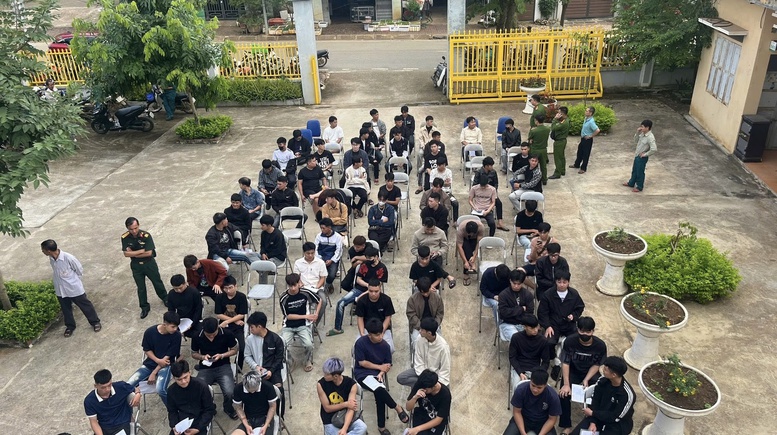 Những lá đơn được viết bằng nhiệt huyết tuổi trẻ- Ảnh 3.