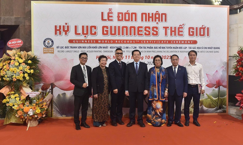 Đón nhận Kỷ lục Guinness Thế giới: Bức tranh sơn mài 'Bác Hồ đọc Tuyên ngôn Độc lập'- Ảnh 2.