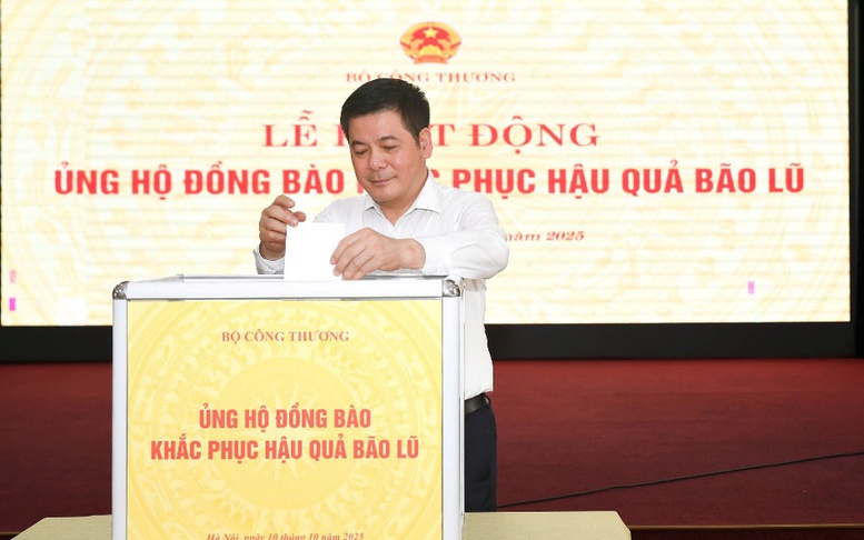 Bộ Công Thương quyên góp gần 1 tỷ đồng ủng hộ đồng bào khắc phục hậu quả bão lũ