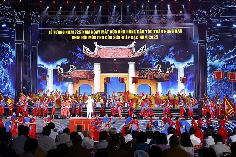 Chủ tịch Quốc hội Trần Thanh Mẫn dự Lễ tưởng niệm 725 năm Ngày mất của Anh hùng dân tộc Trần Hưng Đạo- Ảnh 3.