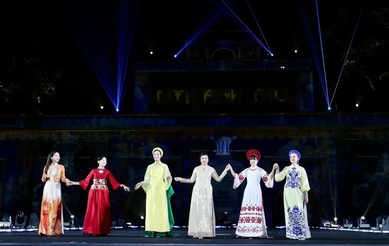 ‘Bước chân di sản’ - Tôn vinh vẻ đẹp trang phục văn hóa Việt Nam và thế giới- Ảnh 3.
