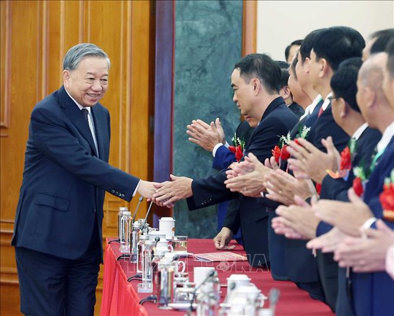 Tổng Bí thư Tô Lâm gặp mặt đại biểu Nông dân Việt Nam xuất sắc, Nhà khoa học của nhà nông năm 2025- Ảnh 2.