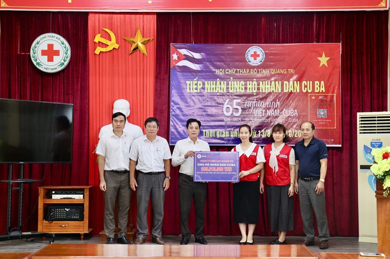 EVNCPC chung tay hỗ trợ đồng bào vùng bão lũ và nhân dân Cuba- Ảnh 2.