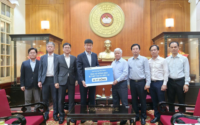 Samsung Việt Nam ủng hộ 10 tỷ đồng hỗ trợ khắc phục hậu quả bão, lũ