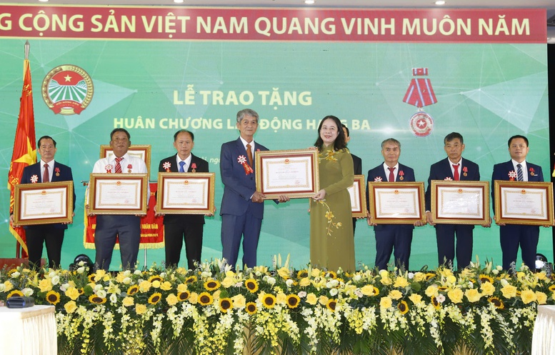 Thi đua xây dựng Hội Nông dân Việt Nam vững mạnh, tự tin cùng dân tộc bước vào kỷ nguyên mới- Ảnh 2.