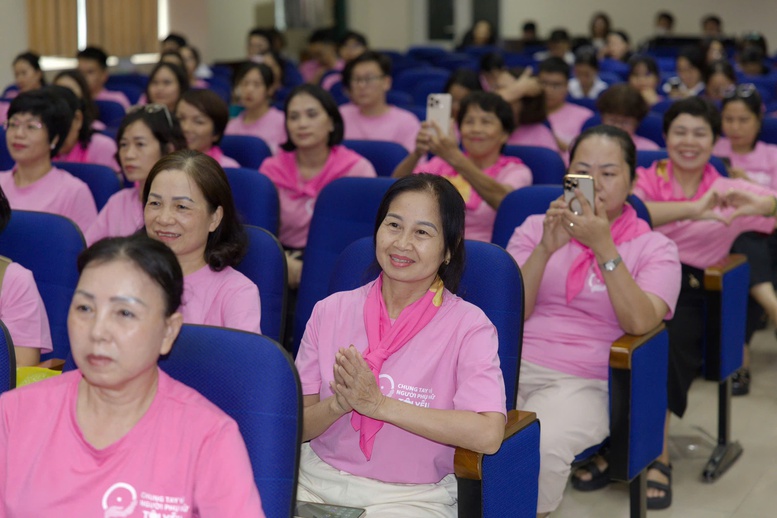 Chiến dịch nâng cao nhận thức về bệnh ung thư vú- Ảnh 1.