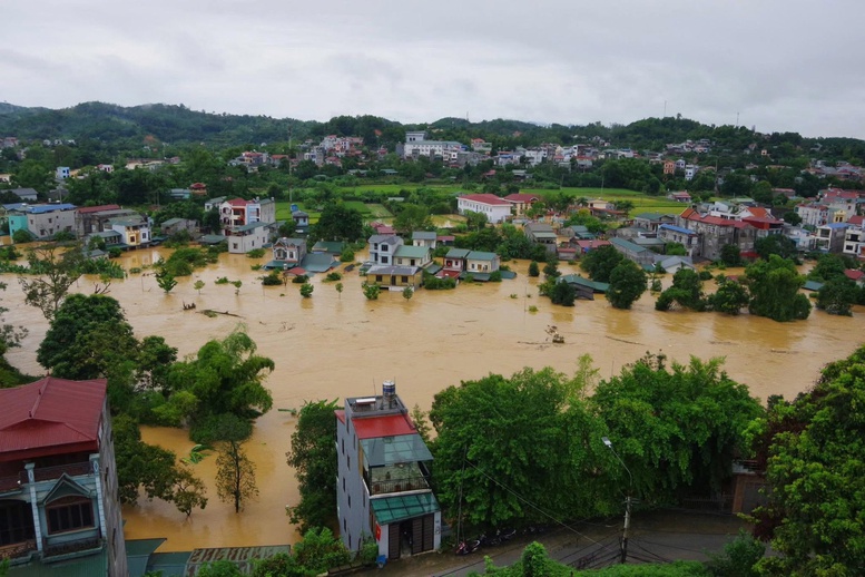 Háng Pu Xi hồi sinh sau lũ dữ - Niềm tin không thể cuốn trôi- Ảnh 4.
