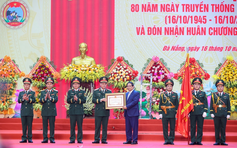 Thủ tướng: Xây dựng lực lượng Quân khu 5 cách mạng, chính quy, tinh nhuệ, hiện đại, là lực lượng nòng cốt trên địa bàn chiến lược của Tổ quốc