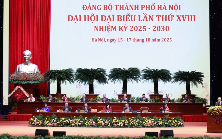 Chùm ảnh: Khai mạc Đại hội đại biểu Đảng bộ TP. Hà Nội lần thứ XVIII, nhiệm kỳ 2025-2030