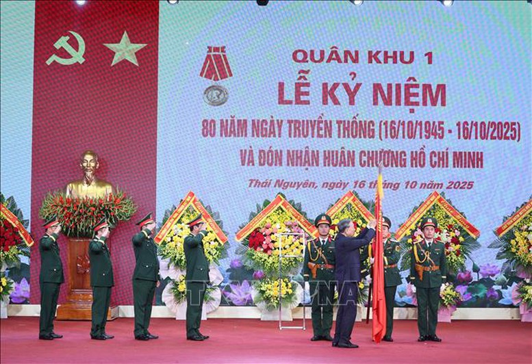 Tổng Bí thư Tô Lâm: Chăm lo xây dựng Lực lượng vũ trang Quân khu 1 vững mạnh toàn diện- Ảnh 4.