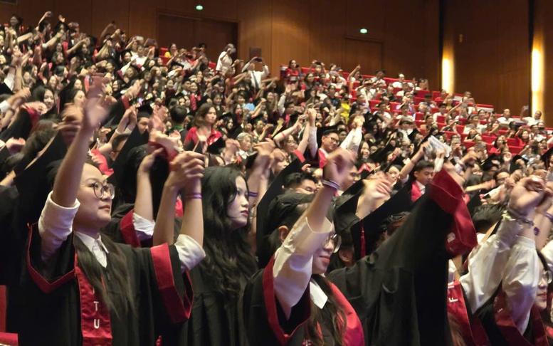 Bộ GD&ĐT tạm hoãn sắp xếp trường đại học, nghề nghiệp để chờ đề án mới