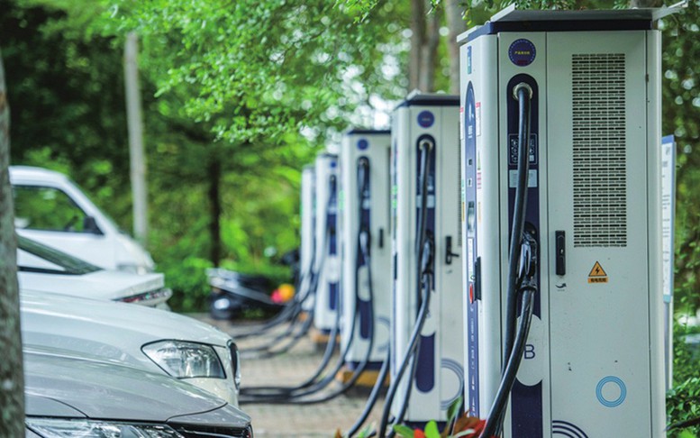 Trung Quốc dự kiến mở rộng mạng lưới trạm sạc xe điện lên 28 triệu điểm