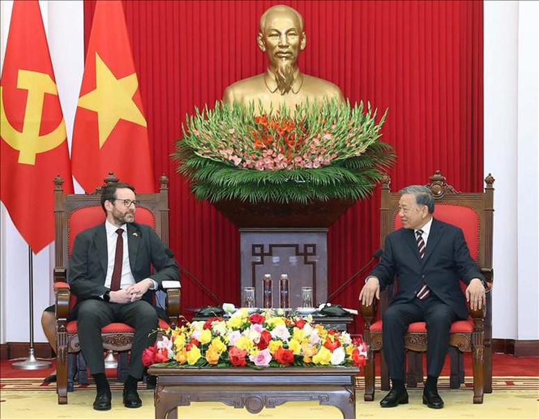 Tổng Bí thư Tô Lâm tiếp Đại sứ Anh tại Việt Nam- Ảnh 2.