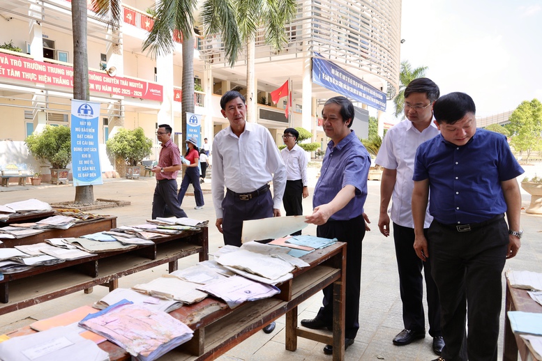 Bộ GD&ĐT đồng hành cùng tỉnh Thái Nguyên khắc phục hậu quả thiên tai- Ảnh 1.