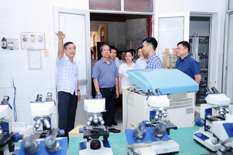 Bộ GD&ĐT đồng hành cùng tỉnh Thái Nguyên khắc phục hậu quả thiên tai- Ảnh 2.