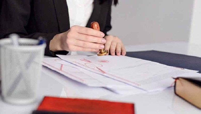 Bỏ công chứng khi giao dịch nhà đất: Cần có lộ trình để tránh rủi ro- Ảnh 1.