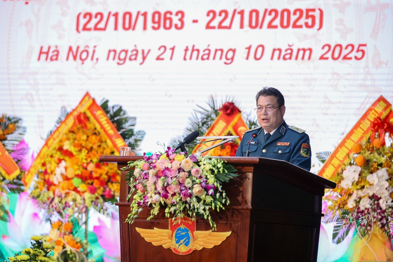Thủ tướng: Phòng không - không quân là tuyến đầu phòng thủ chiến lược, cần nghiên cứu xây dựng Thủ tướng: Phòng không - không quân là tuyến đầu phòng thủ chiến lược, cần nghiên cứu xây dựng