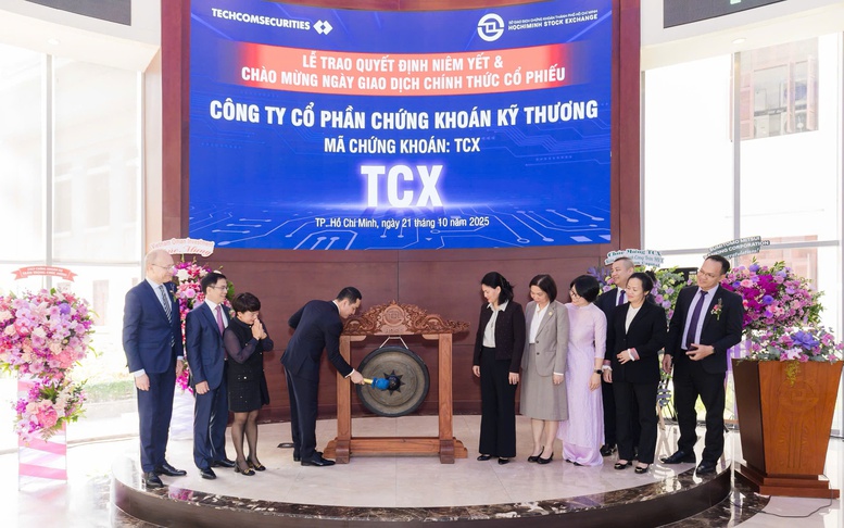 Hơn 2,31 tỷ cổ phiếu TCX chính thức giao dịch, TCBS mở chương mới tăng trưởng