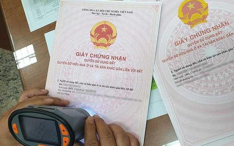 Thẩm quyền cấp Giấy chứng nhận khi đăng ký biến động đất đai