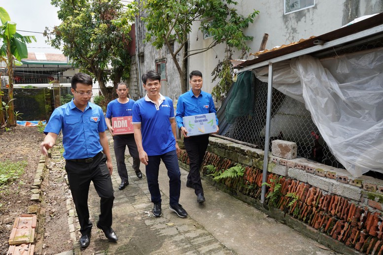 Vinamilk và hành trình chia sẻ với người dân hậu thiên tai- Ảnh 4.
