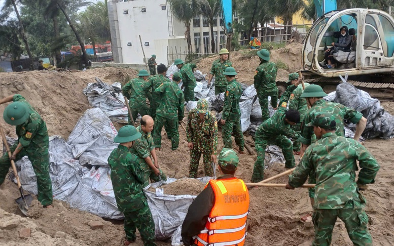 Đà Nẵng khẩn trương ứng cứu bờ biển An Bàng bị sạt lở nghiêm trọng