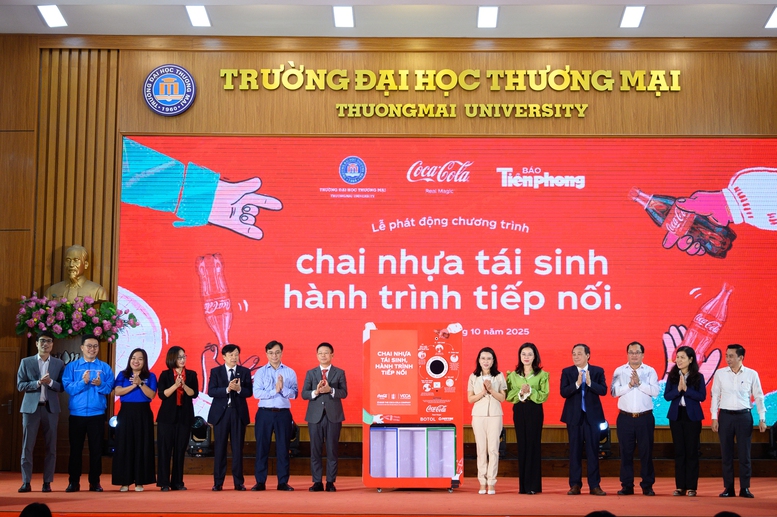 ‘Chai nhựa tái sinh' nâng cao nhận thức bảo vệ môi trường- Ảnh 1.