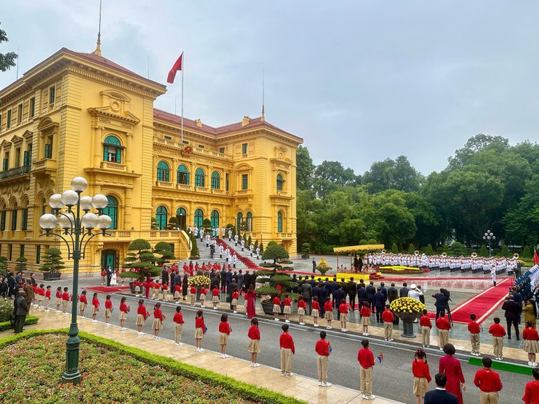 Chủ tịch nước Lương Cường chủ trì lễ đón cấp Nhà nước Tổng thống Nam Phi- Ảnh 2.