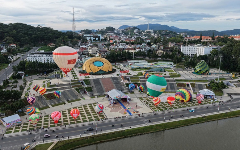 Đà Lạt rực rỡ sắc màu với Lễ hội Khinh khí cầu và Nghệ thuật